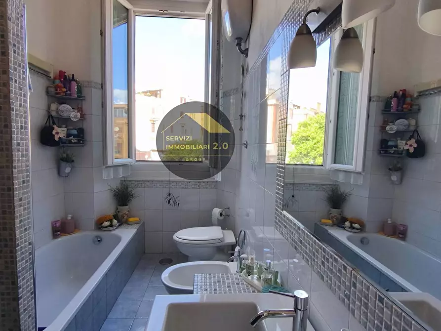 Immagine 23 di Appartamento in vendita  in via dei Glicini 131 a Roma