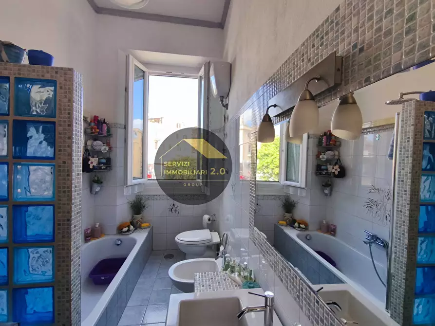 Immagine 25 di Appartamento in vendita  in via dei Glicini 131 a Roma
