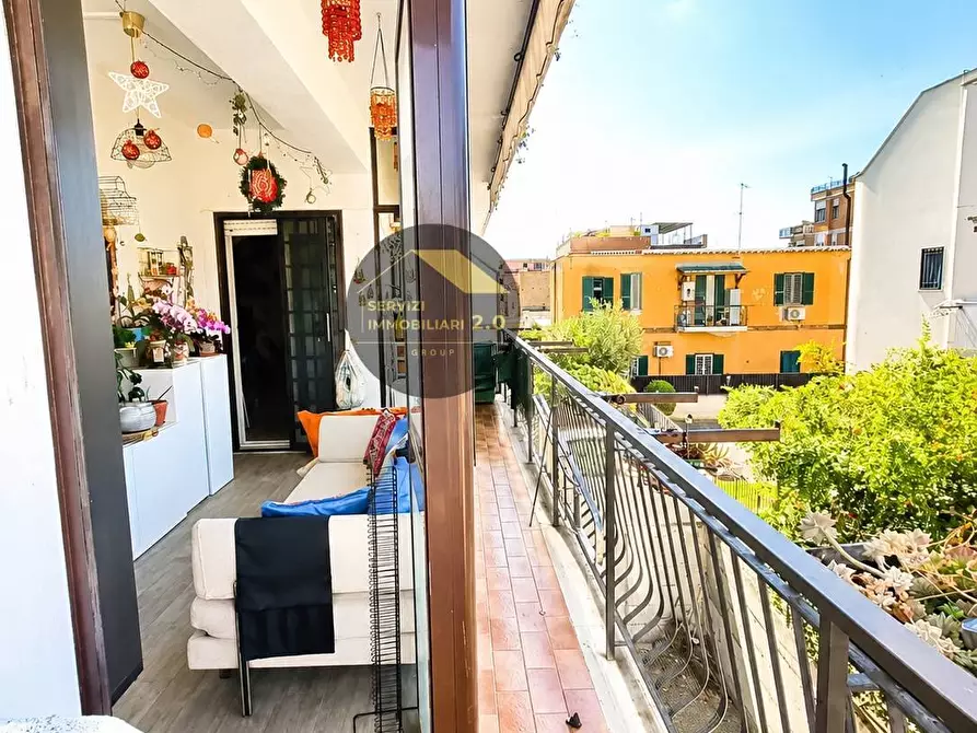 Immagine 3 di Appartamento in vendita  in Via Alberto Amerani a Roma