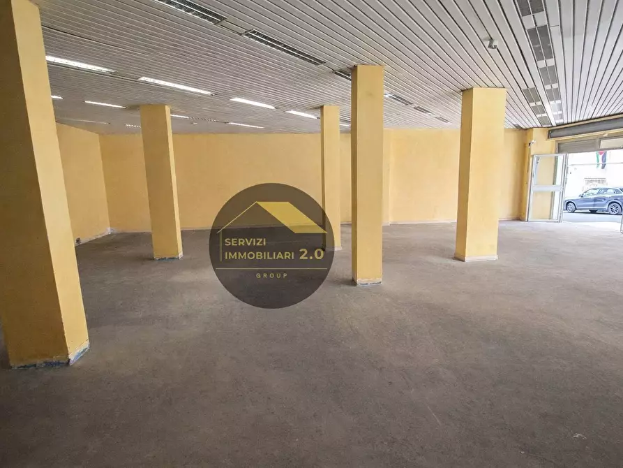 Immagine 20 di Locale commerciale in affitto  in Via Del Fosso Di Santa Maura 136A a Roma