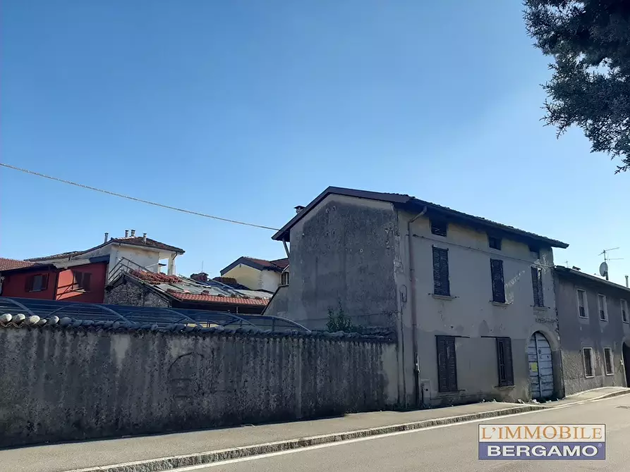 Immagine 1 di Terreno residenziale in vendita  a Azzano San Paolo