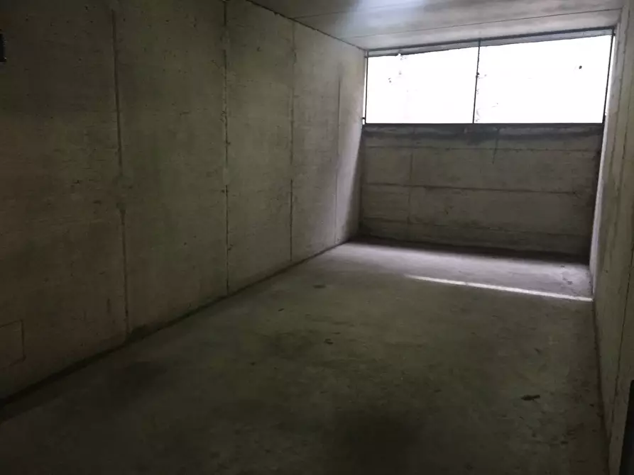 Immagine 6 di Box auto in vendita  a Savona