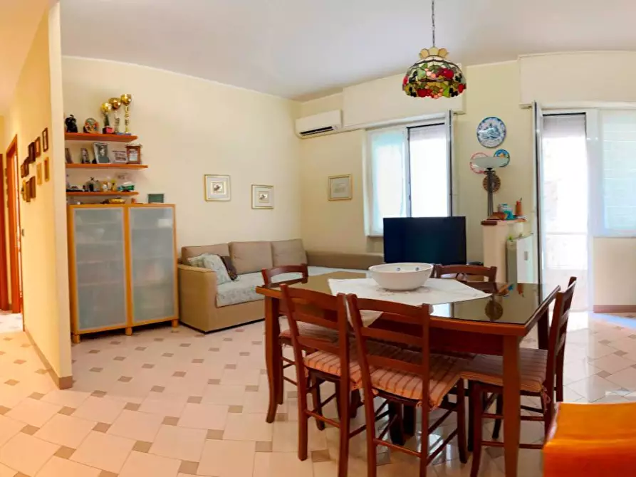 Immagine 5 di Appartamento in vendita  a Savona