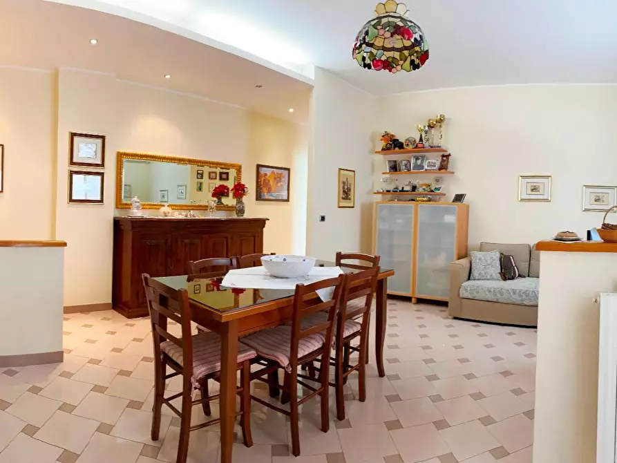 Immagine 6 di Appartamento in vendita  a Savona