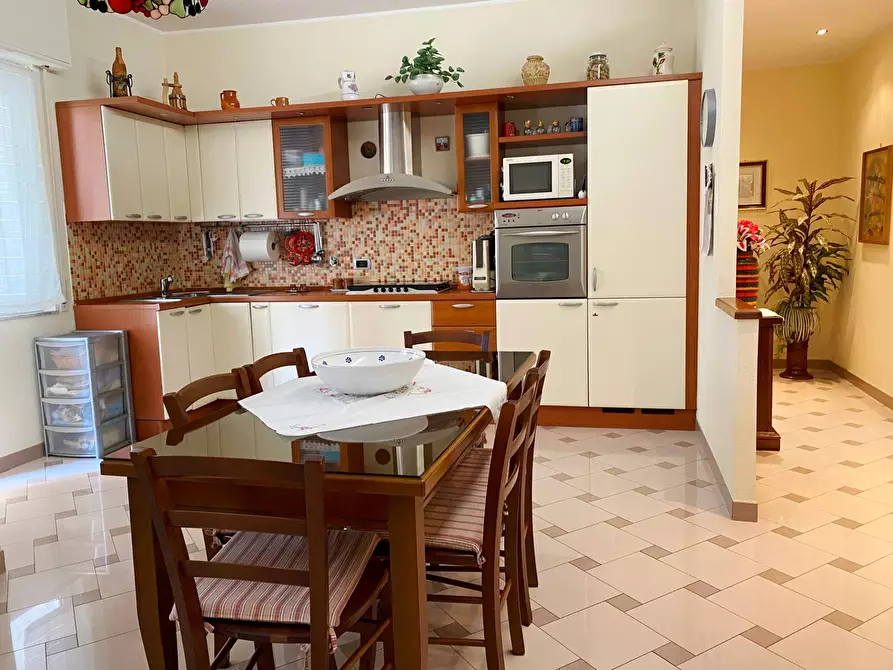 Immagine 8 di Appartamento in vendita  a Savona