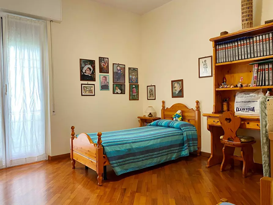 Immagine 14 di Appartamento in vendita  a Savona