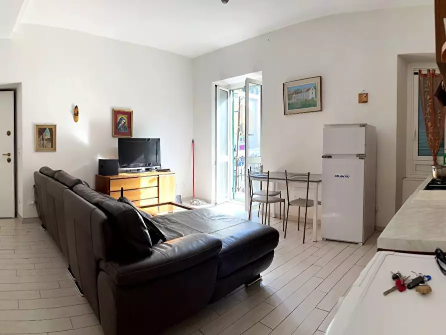 Immagine 1 di Appartamento in vendita  a Savona