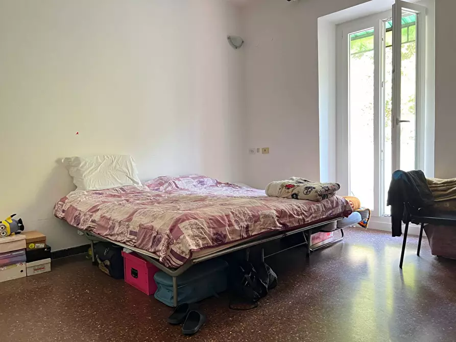 Immagine 11 di Appartamento in vendita  a Savona