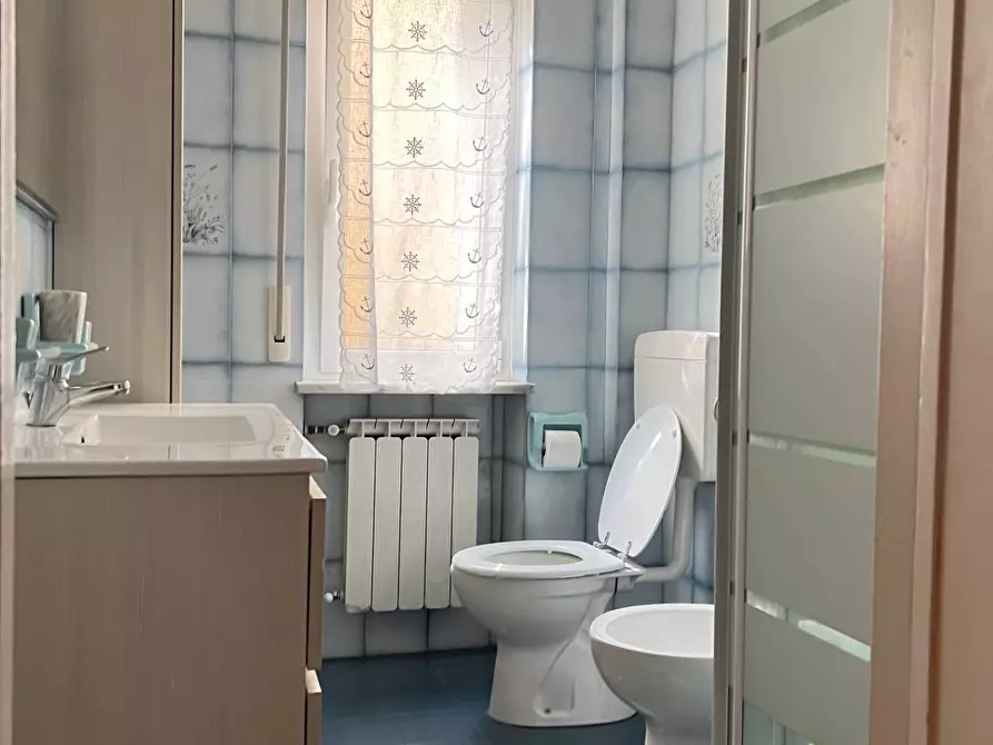 Immagine 17 di Appartamento in vendita  a Savona