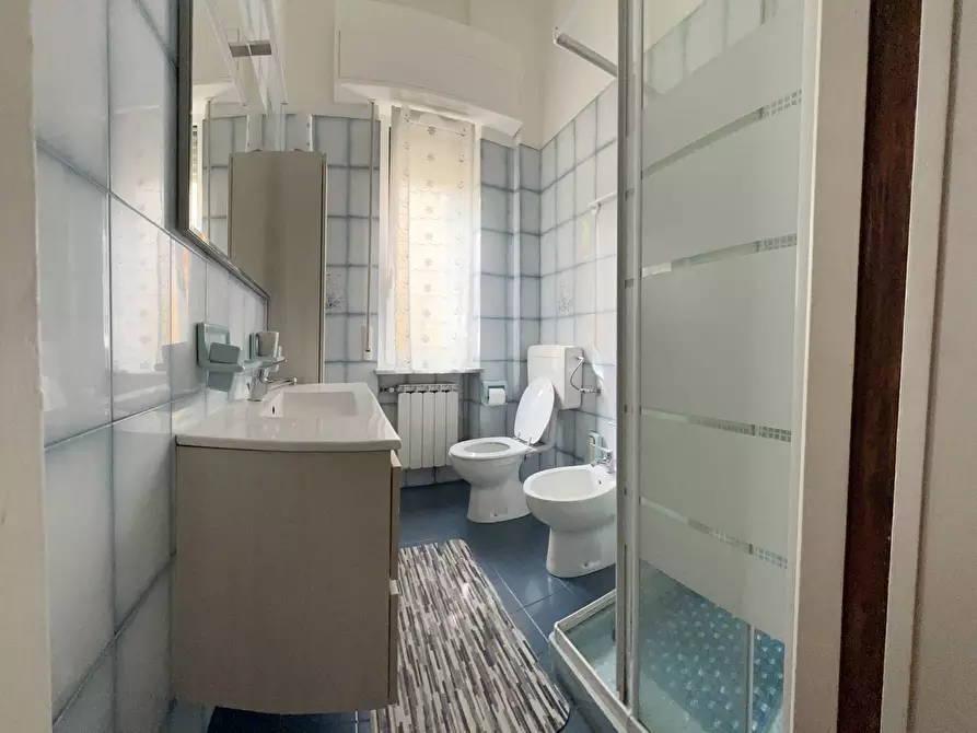 Immagine 18 di Appartamento in vendita  a Savona