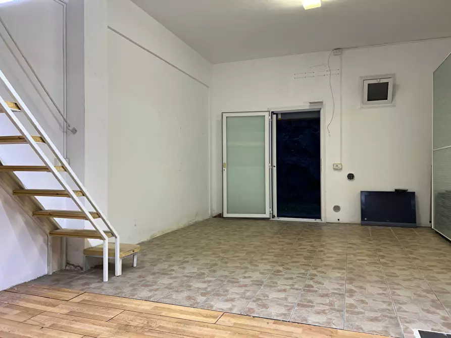 Immagine 8 di Box auto in vendita  a Savona