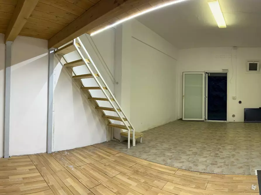 Immagine 9 di Box auto in vendita  a Savona