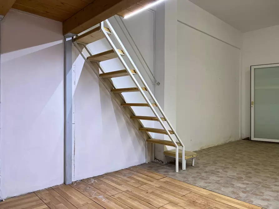 Immagine 13 di Box auto in vendita  a Savona