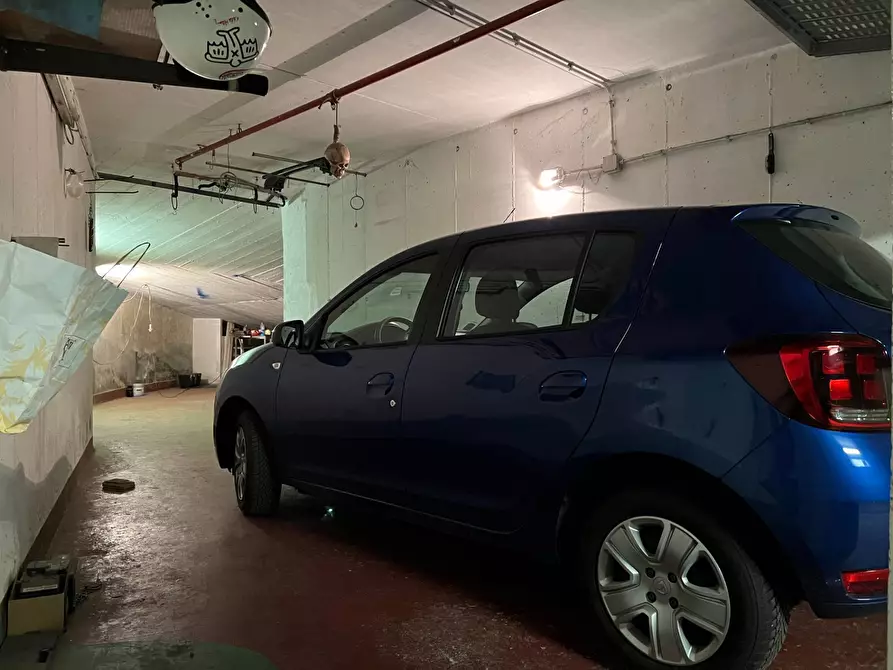 Immagine 3 di Box auto in vendita  a Savona