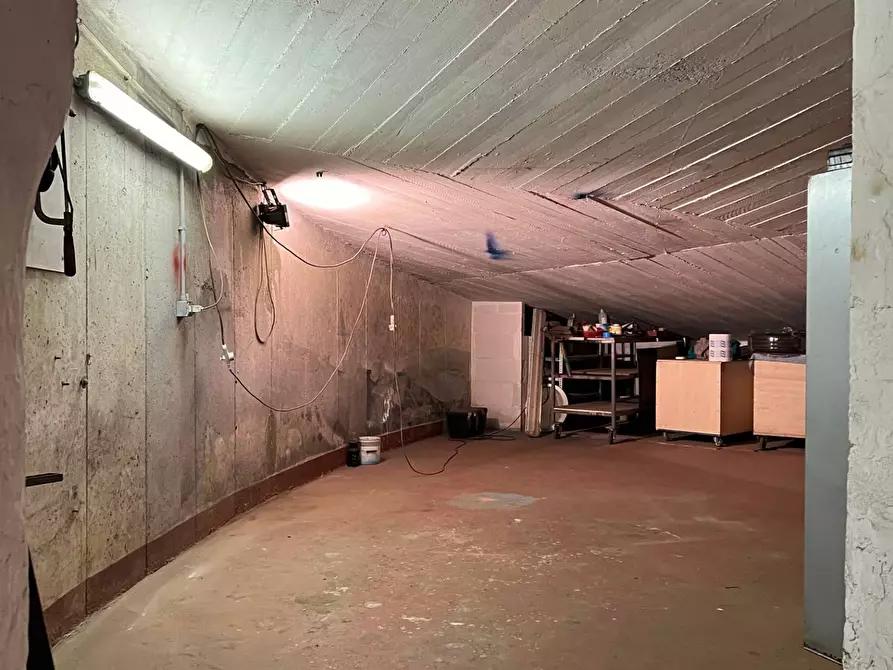 Immagine 8 di Box auto in vendita  a Savona