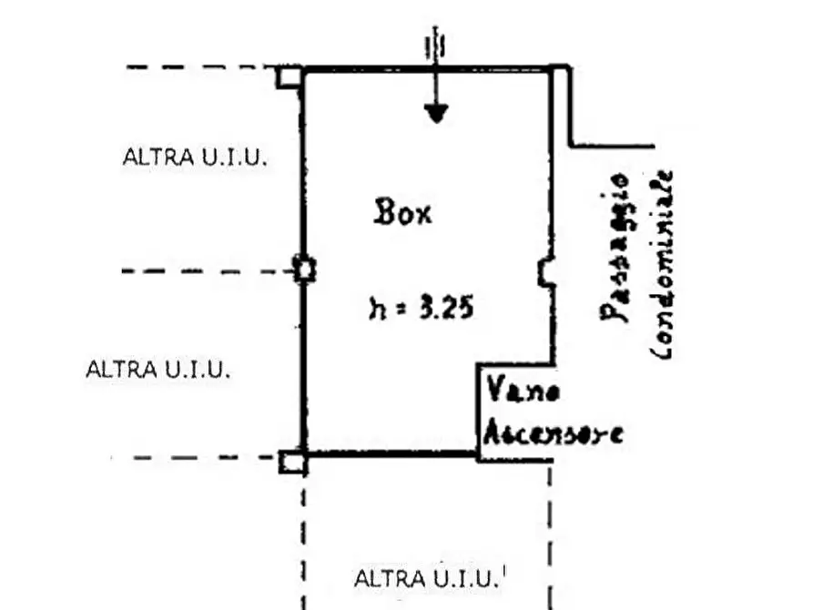 Immagine 15 di Box auto in vendita  a Savona