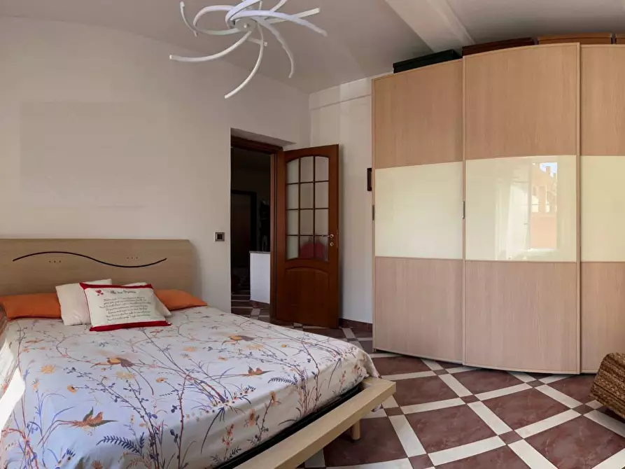 Immagine 13 di Appartamento in vendita  a Savona