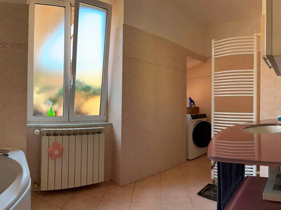 Immagine 18 di Appartamento in vendita  a Savona