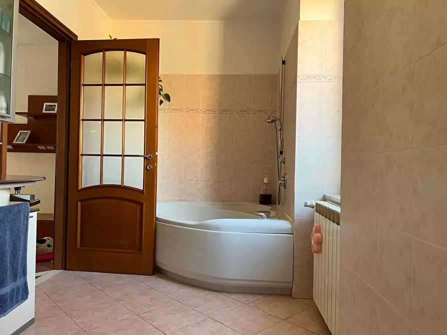 Immagine 19 di Appartamento in vendita  a Savona