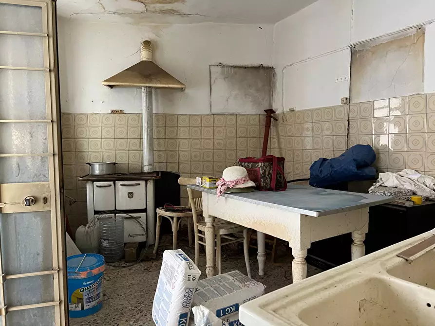 Immagine 8 di Rustico / casale in vendita  a Vezzi Portio