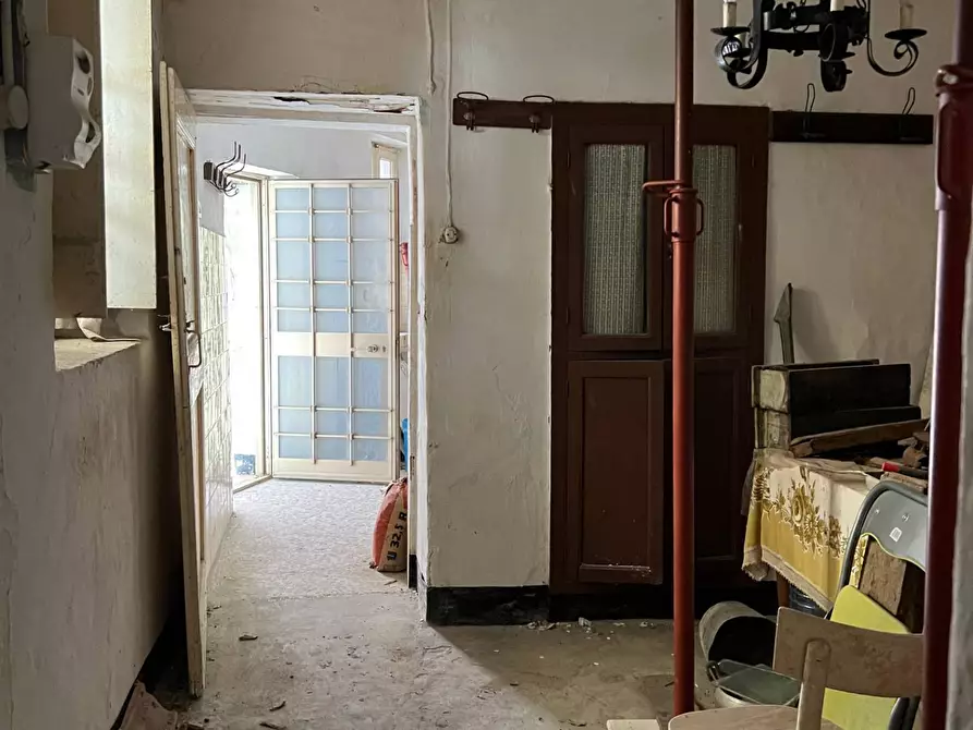 Immagine 10 di Rustico / casale in vendita  a Vezzi Portio