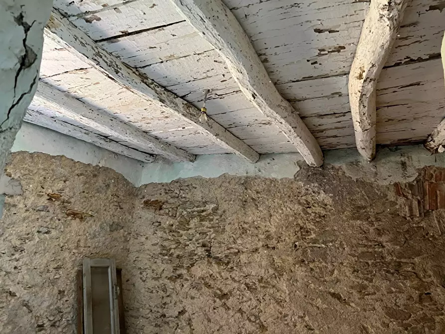 Immagine 13 di Rustico / casale in vendita  a Vezzi Portio