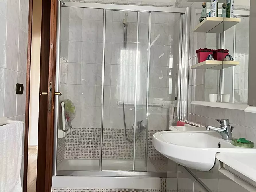 Immagine 20 di Appartamento in vendita  a Savona