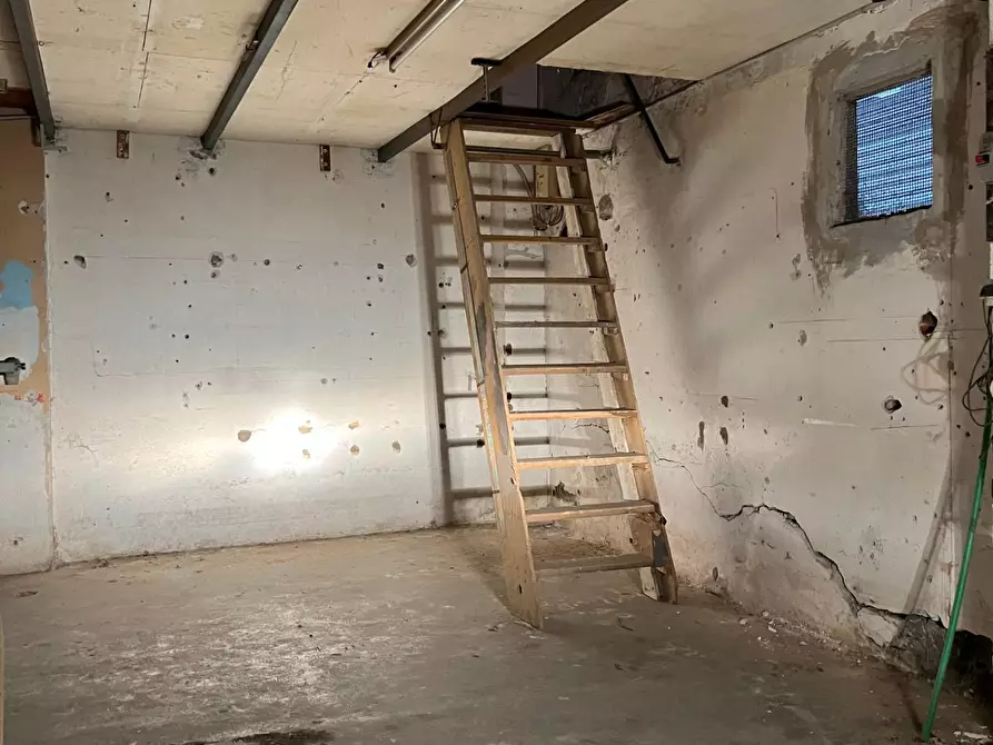 Immagine 14 di Box auto in vendita  a Savona