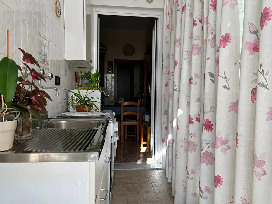 Immagine 6 di Appartamento in vendita  a Savona