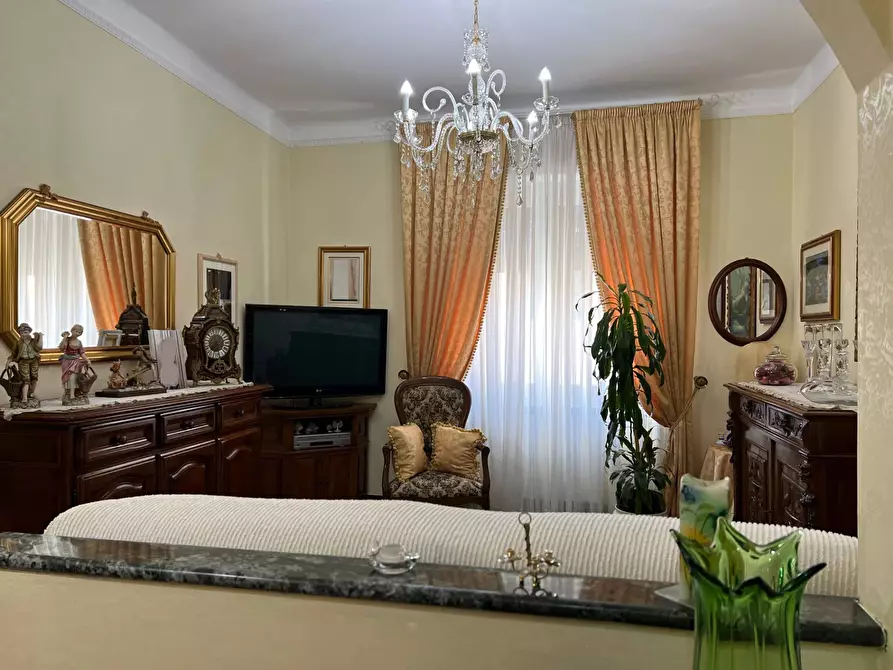 Immagine 8 di Appartamento in vendita  a Savona