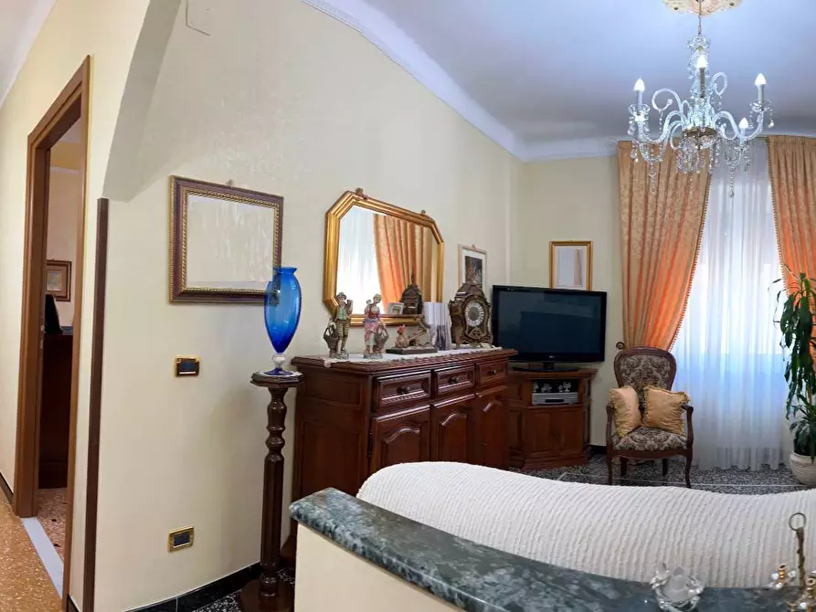 Immagine 9 di Appartamento in vendita  a Savona