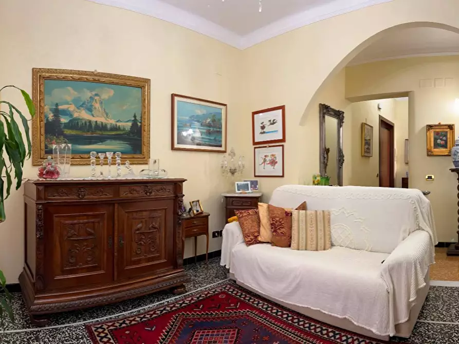 Immagine 11 di Appartamento in vendita  a Savona