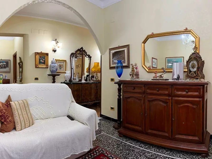 Immagine 12 di Appartamento in vendita  a Savona