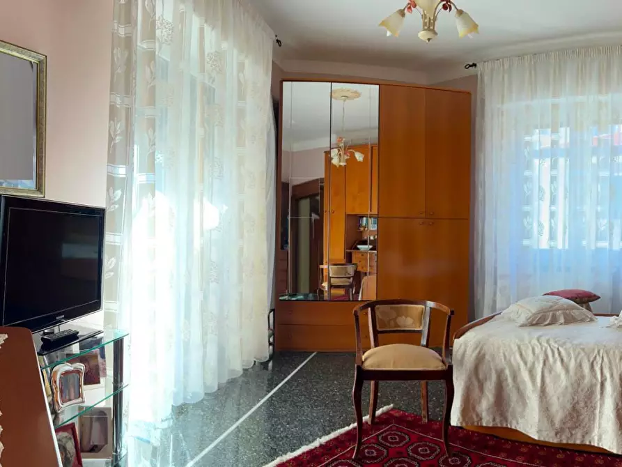 Immagine 17 di Appartamento in vendita  a Savona