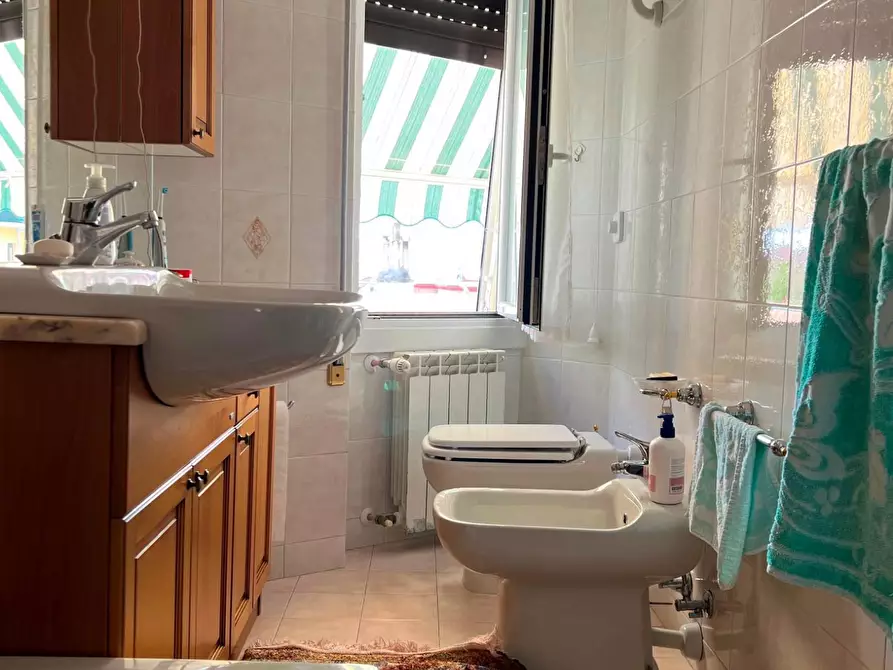 Immagine 19 di Appartamento in vendita  a Savona