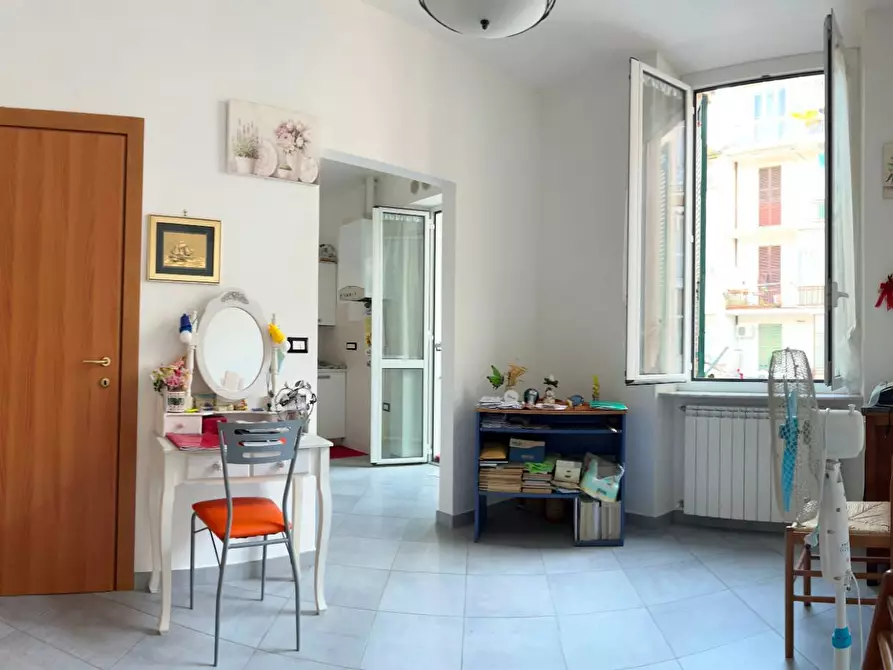 Immagine 1 di Appartamento in vendita  a Savona