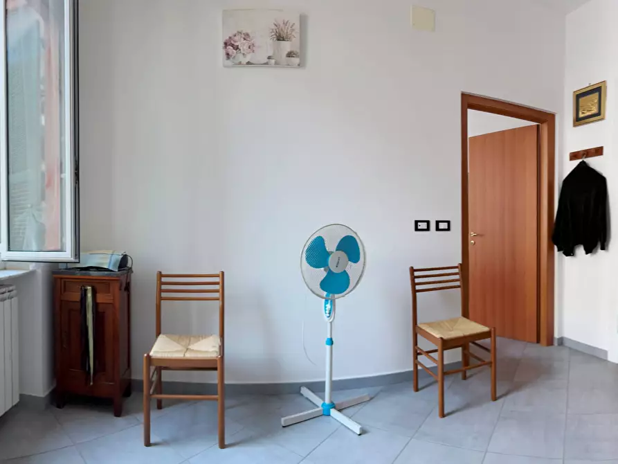 Immagine 5 di Appartamento in vendita  a Savona