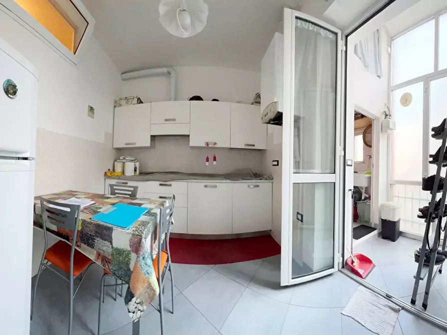 Immagine 9 di Appartamento in vendita  a Savona