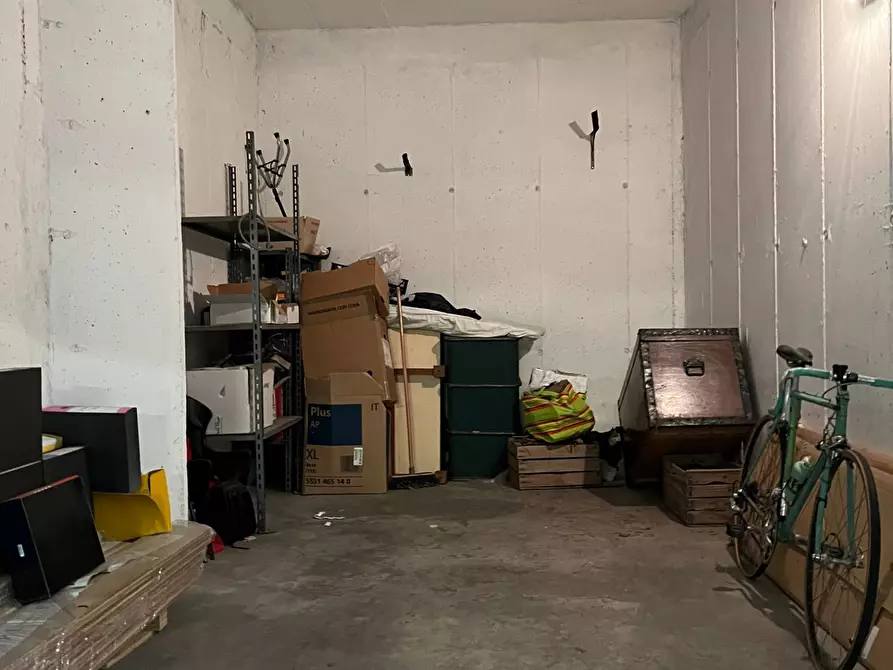 Immagine 4 di Box auto in vendita  a Savona