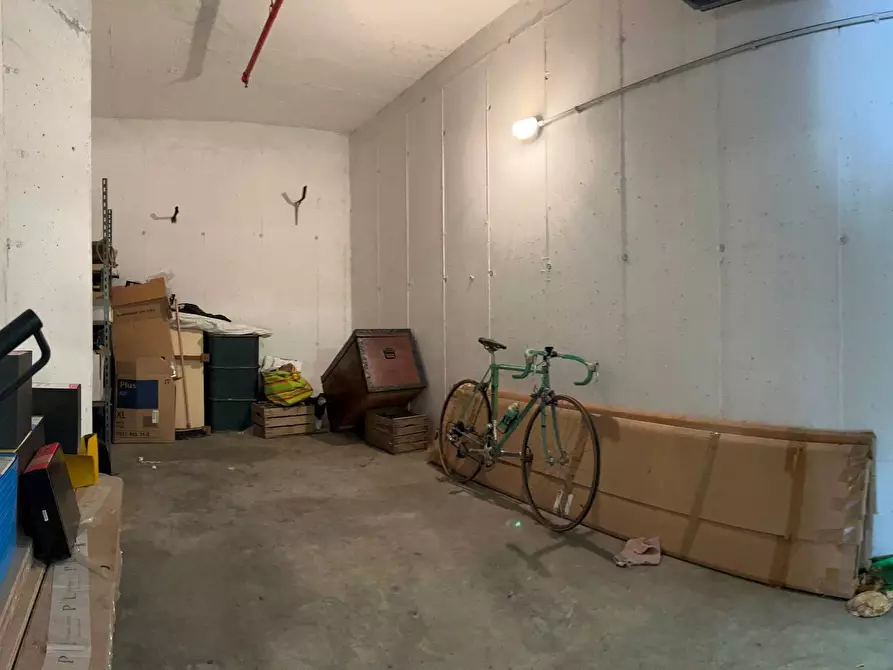 Immagine 8 di Box auto in vendita  a Savona