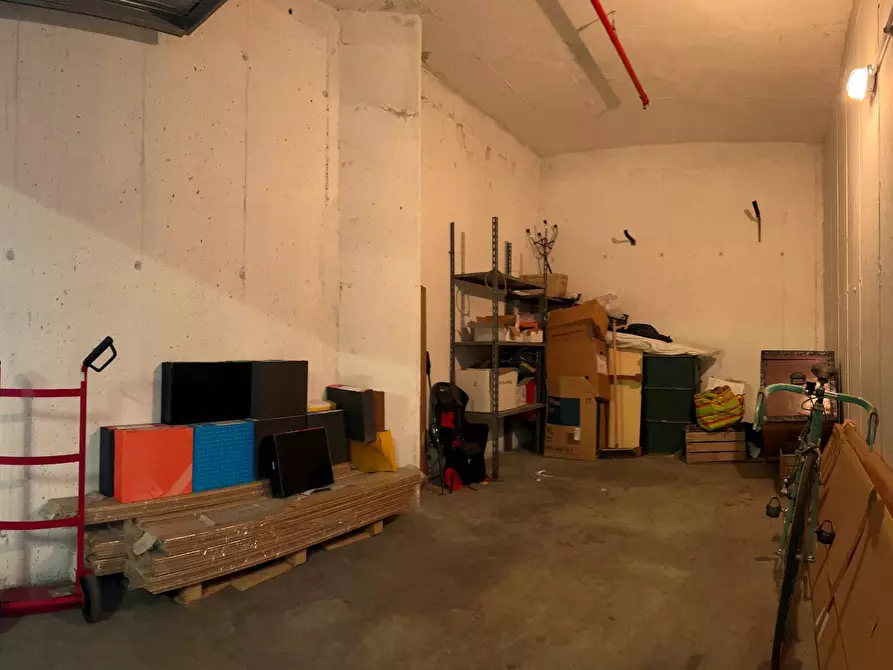 Immagine 9 di Box auto in vendita  a Savona