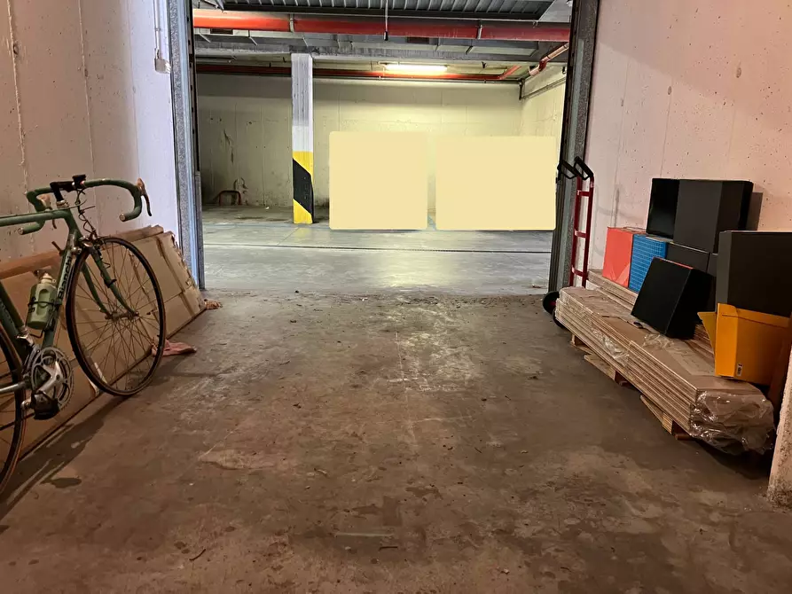 Immagine 10 di Box auto in vendita  a Savona