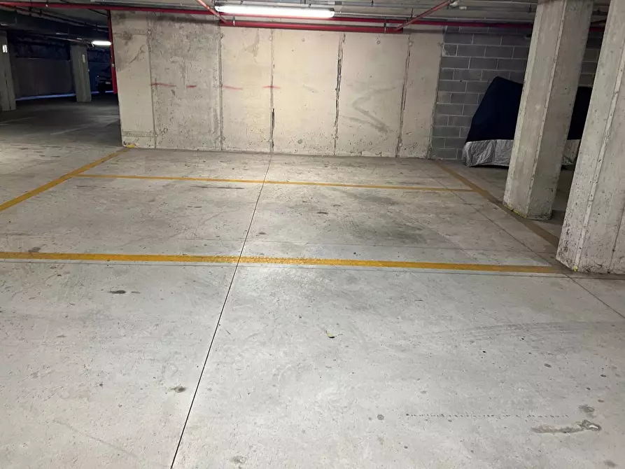 Immagine 4 di Box auto in affitto  a Savona