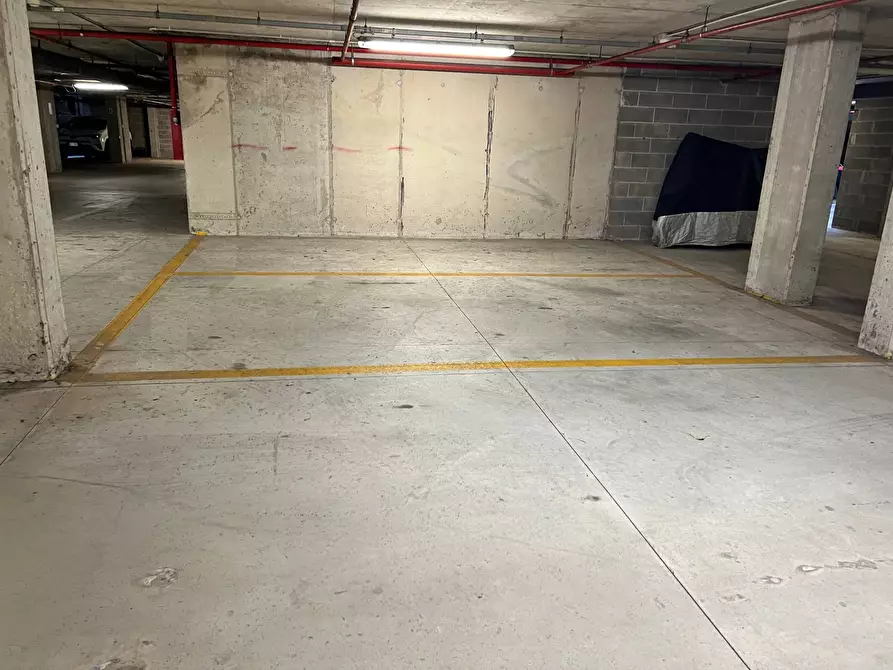 Immagine 5 di Box auto in affitto  a Savona