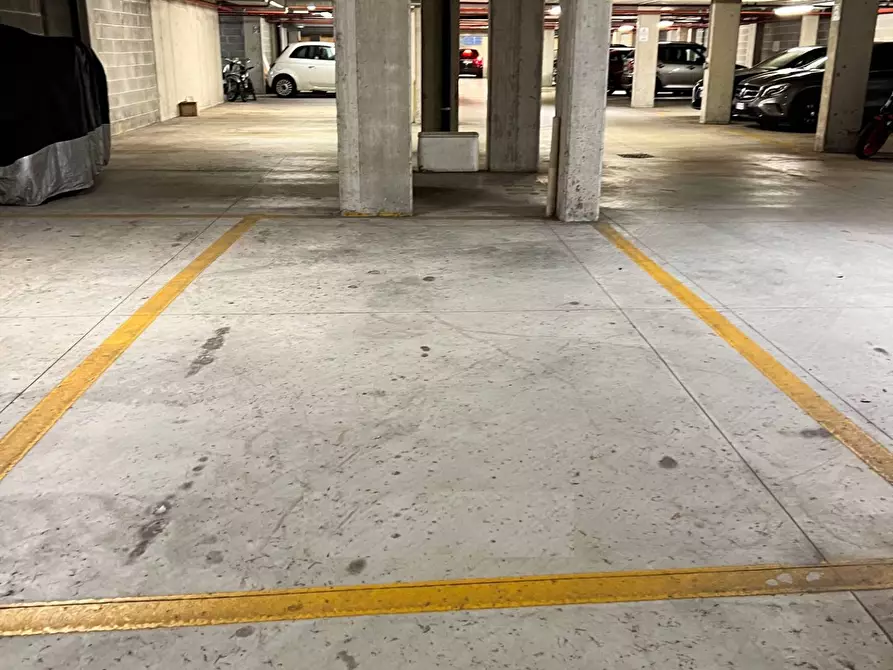 Immagine 7 di Box auto in affitto  a Savona