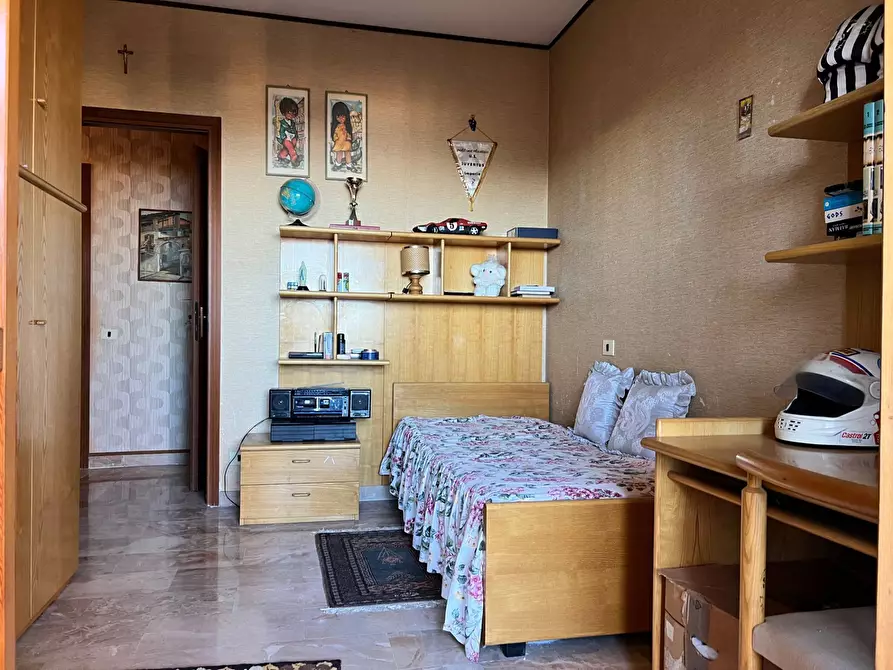 Immagine 11 di Appartamento in vendita  a Savona