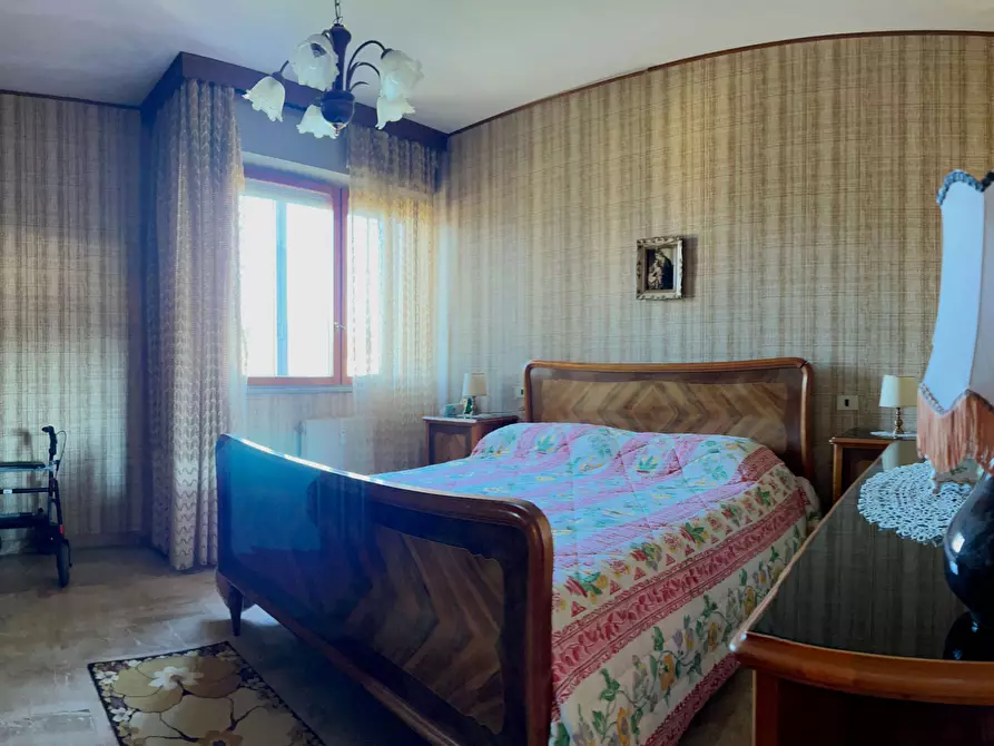 Immagine 12 di Appartamento in vendita  a Savona