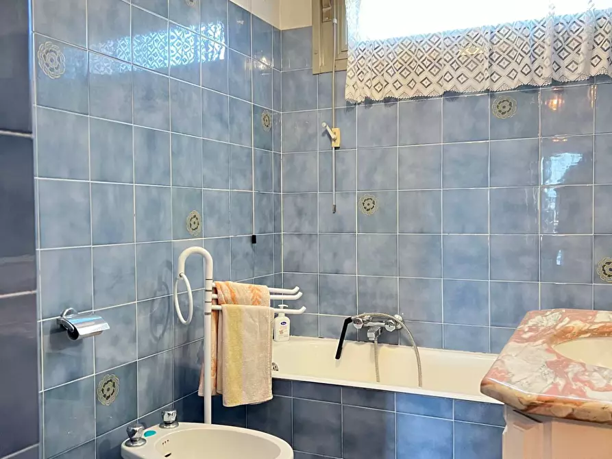 Immagine 16 di Appartamento in vendita  a Savona