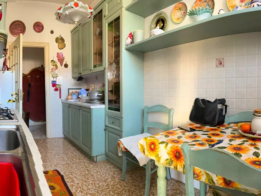 Immagine 9 di Appartamento in vendita  a Savona