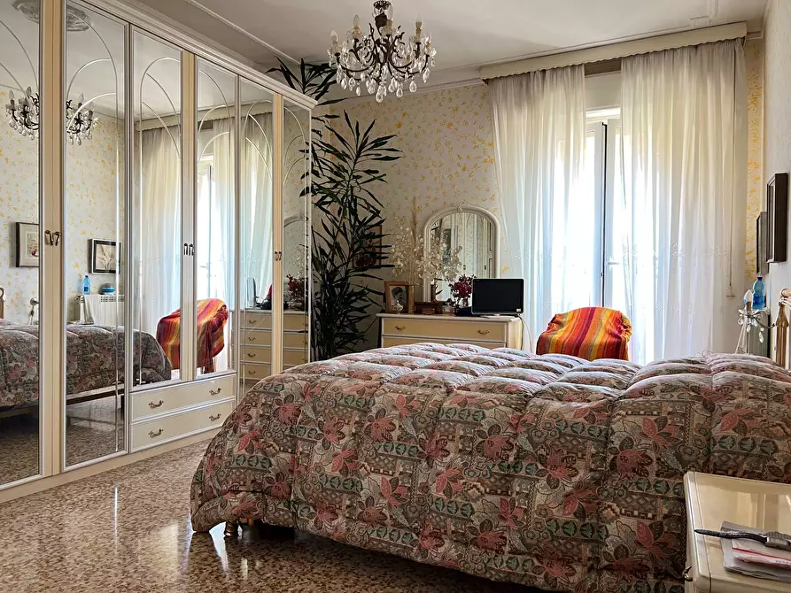 Immagine 10 di Appartamento in vendita  a Savona